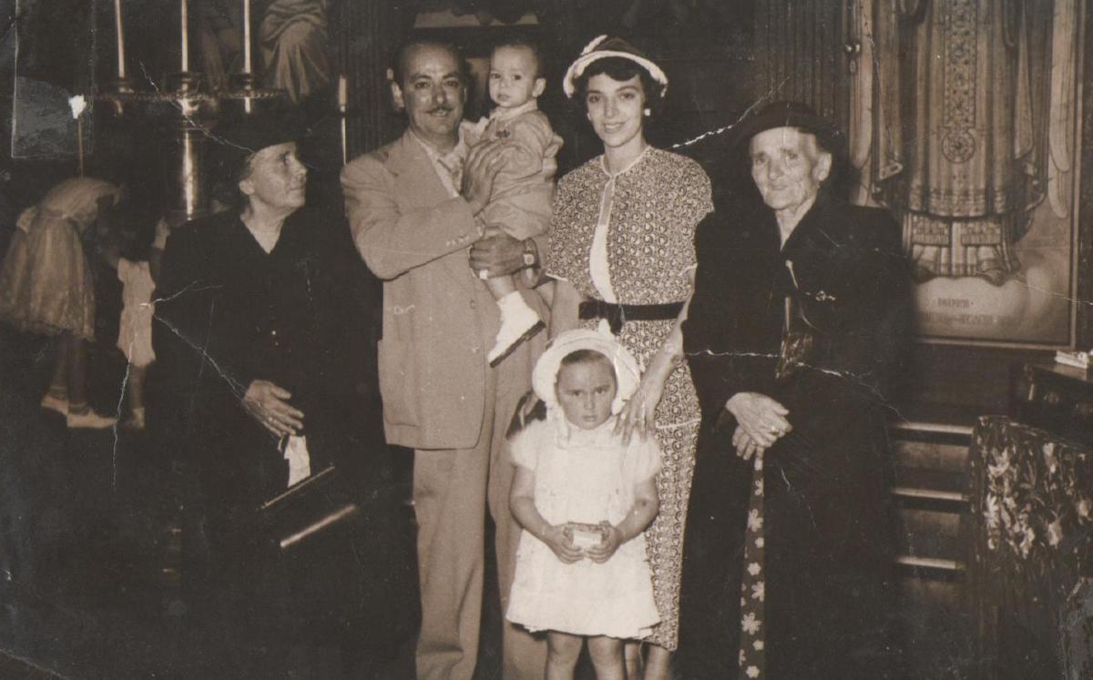 Paul and Effie Carageorge with their mothers, son George and niece, Marilyn Kannis